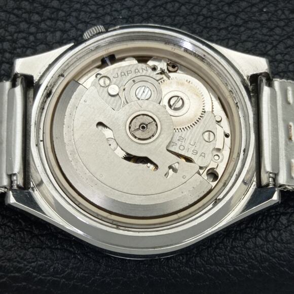 Vintage 1978 Seiko Automatic Mens Silver Watch W/daydate & Blue accents - Picture 9 of 10